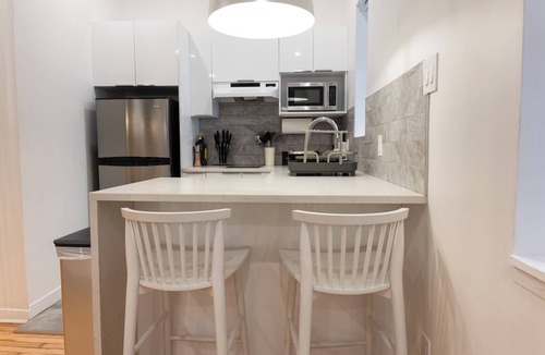 Plateau Mont Royal Apartment | Unique Stays - 4114 St-Denis