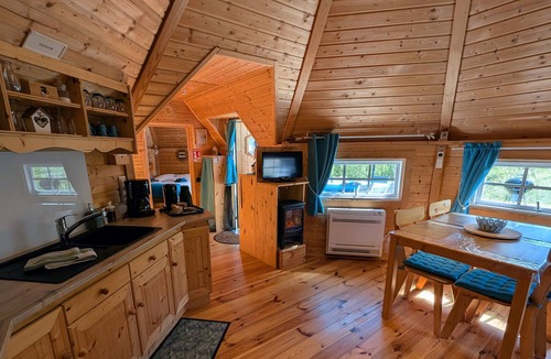 Mantoche Cottage | Unique Stays by the Saône River with Air Conditioning