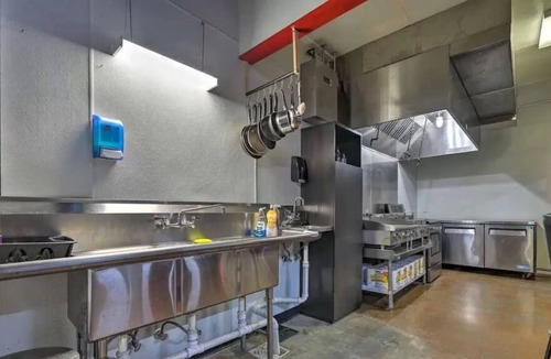 Greater East End Apartment | Unique Studio ~4 Mi to Downtown, Houston TX US - For Commerical Purpose