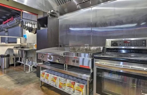 Greater East End Apartment | Unique Studio ~4 Mi to Downtown, Houston TX US - For Commerical Purpose