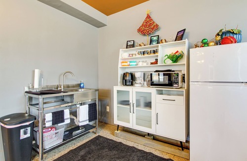 Lebanon Apartment | Unique Studio in Downtown Lebanon, Pets Welcome!