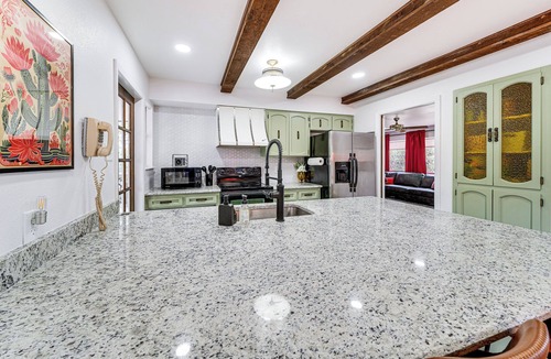 North San Antonio - SAT House | Unique & Stylish San Antonio Home w/Deck!