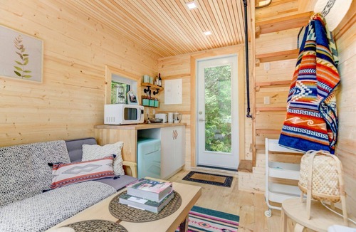 Acton Cabin | Unique Tiny House Rental for Getaways near Toronto