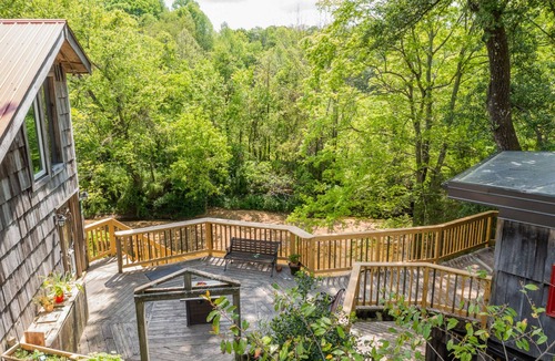 Springfield Cabin | Unique Treehouse With Spectacular View.