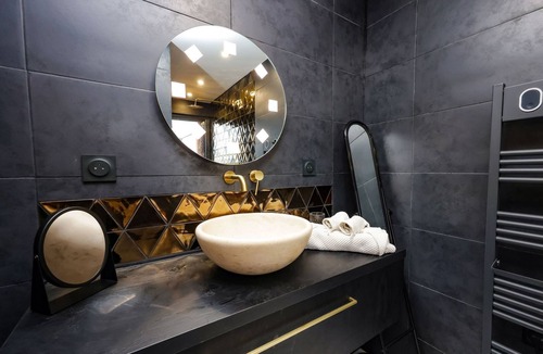 Saint-Gauzens Cabin | Unique Underground Glowing Stay for 2, Nordic Bath Panoramic Views, TarnToulouse