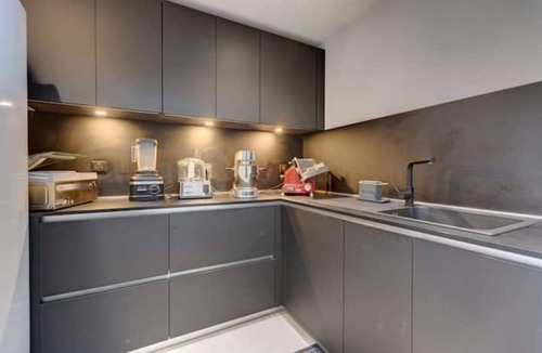 Cadillac House | Unique view !