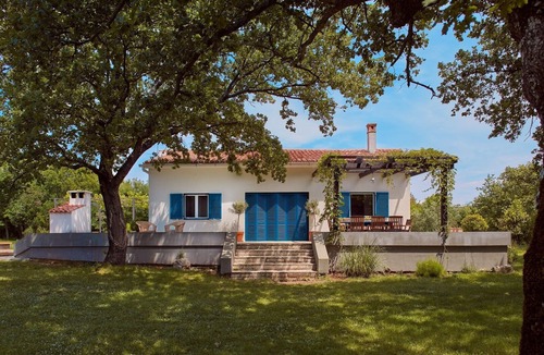 Garica Villa | Unique Villa Majavec with Large Garden and Pool