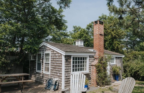 North Truro Cottage | Unique Waterfront Artist Cottage