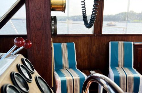 Damariscotta Boat Rental | Unique Yacht Rental in a Peaceful Setting on Damariscotta River, Maine