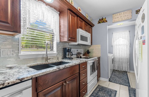 Table Rock Condo | Uniquely charming Pet Friendly 2 Bed condo near the strip at Pointe Royale!