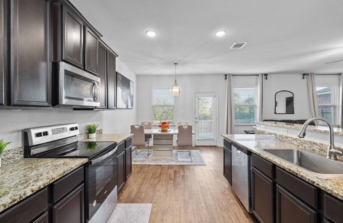Manor House | Uniquely styled Home 20mins to Austin -COTA -TESLA