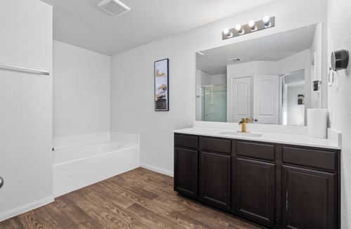 Manor House | Uniquely styled Home 20mins to Austin -COTA -TESLA