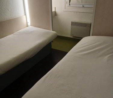 Haulchin Hotel | Unisotel Valenciennes EX-hôtel F1