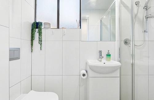 Long Beach Apartment | Unit 1: Coastal Gem in prime location