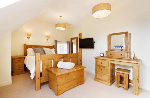 Forsbrook House | Unit 1 Dove Farm Barns