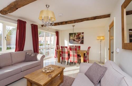 Forsbrook House | Unit 1 Dove Farm Barns