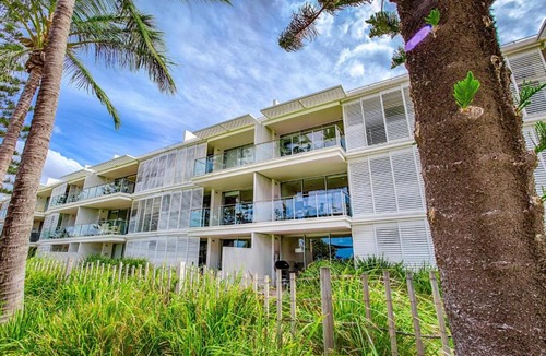 Rainbow Beach House | Unit 101 Plantation Resort Rainbow Beach