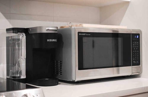 Mill River Apartment | Unit 101 · RENOVATED, 1 mile from YALE!