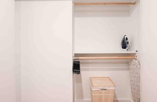 Mill River Apartment | Unit 101 · RENOVATED, 1 mile from YALE!