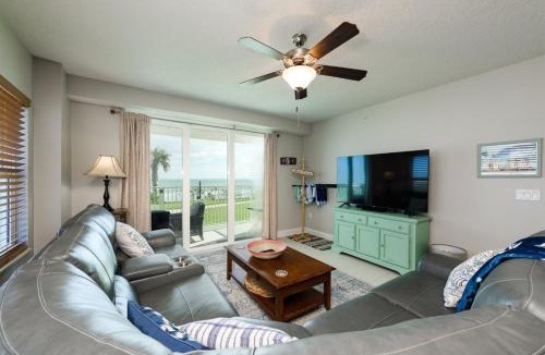 Ocean View Halifax Estates Apartment | Unit 102 Aruba - 3 Bedroom Ocean Front