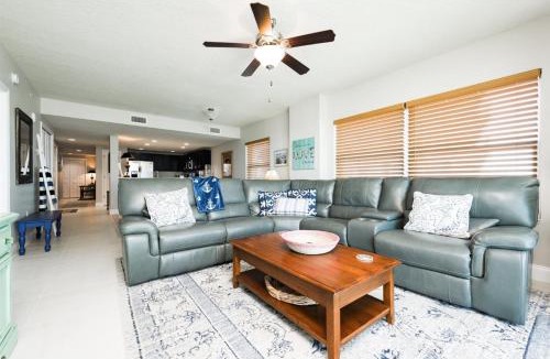 Ocean View Halifax Estates Apartment | Unit 102 Aruba - 3 Bedroom Ocean Front