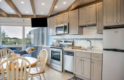 Napeague Apartment | Unit 1021: Studio | 2nd Floor-Pool View | Starfish