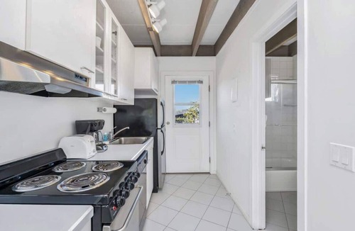 Napeague Apartment | Unit 1022: Studio | 2nd Floor-Pool View | Starfish