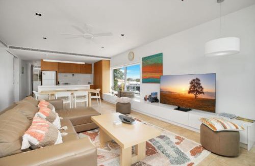 Rainbow Beach House | Unit 105 Plantation Resort Rainbow Beach