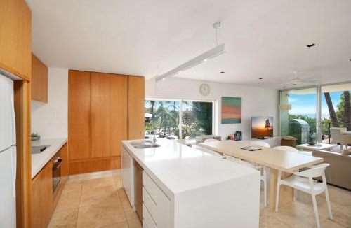 Rainbow Beach House | Unit 105 Plantation Resort Rainbow Beach