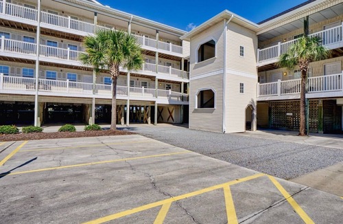 Surf City Hotel | Unit 106SD at Tiffany's Motel