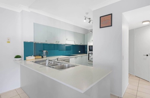 Torquay Apartment | Unit 13 Charlton on the Esplanade