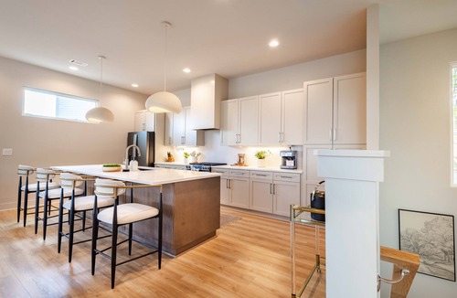 Historic Edgefield House | Unit 15 I Experience Noa Nashville | 5BR Luxury Retreat + Resort Pool
