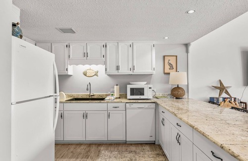 Kiska Beach Condo | Unit 15, Pet Friendly 3 Bedroom Beach Condo