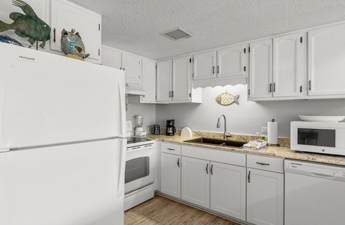 Kiska Beach Condo | Unit 15, Pet Friendly 3 Bedroom Beach Condo