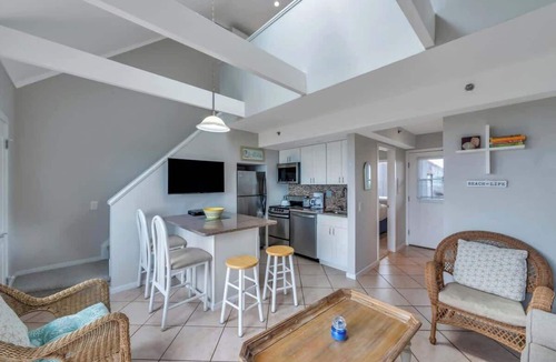 Napeague Apartment | Unit 1722: 1-Bedroom with Loft | 2nd Floor-Ocean Front Ocean View | Ocean Edge