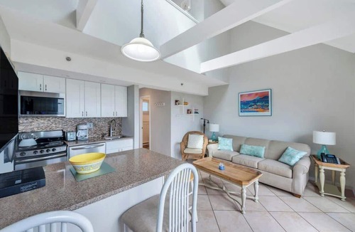 Napeague Apartment | Unit 1722: 1-Bedroom with Loft | 2nd Floor-Ocean Front Ocean View | Ocean Edge