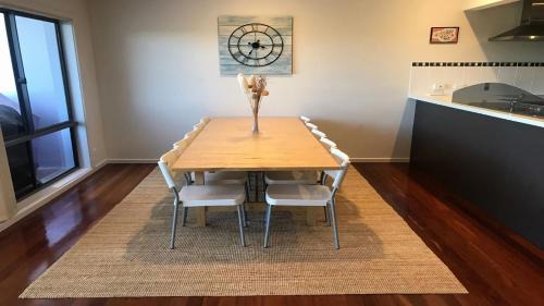 Surf Beach Apartment | Unit 2 2c Surf Circle Tura Beach