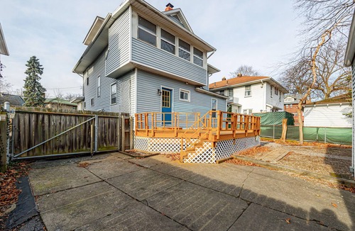 Highland Square House | Unit 2 at Oilgate at Oakdale