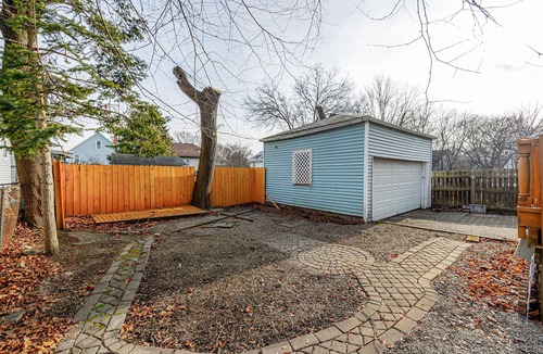 Highland Square House | Unit 2 at Oilgate at Oakdale