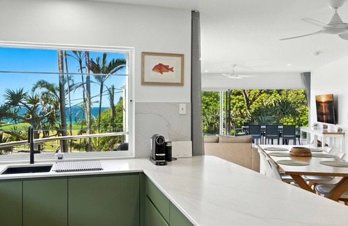 Point Arkwright Apartment | Unit 2 'Beach Gallery' at Point Arkwright