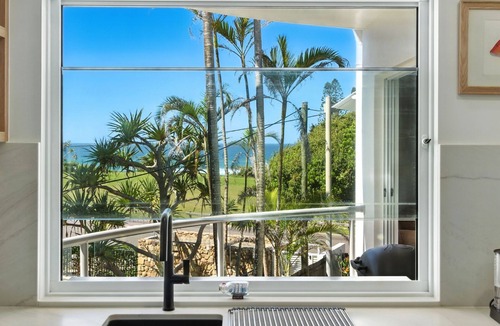 Point Arkwright Apartment | Unit 2 'Beach Gallery' at Point Arkwright