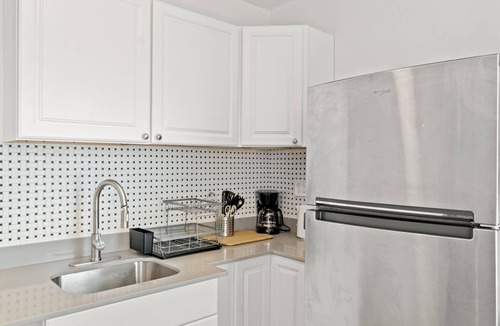 Park View Condo | Unit #2 Close to Howard University