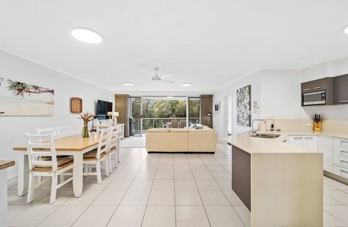 Point Arkwright Apartment | Unit 2 'Point Break'