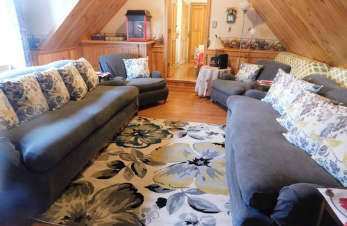 Greenville Junction Apartment | UNIT 2 PRITHAM AVE GREENVILLE JCT., ME