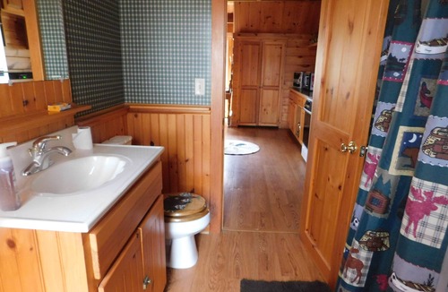 Greenville Junction Apartment | UNIT 2 PRITHAM AVE GREENVILLE JCT., ME