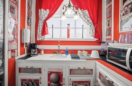 Liberty Hill Hotel | Unit 2 Whimsical 2-Bedroom Unit at River Ranch Inn