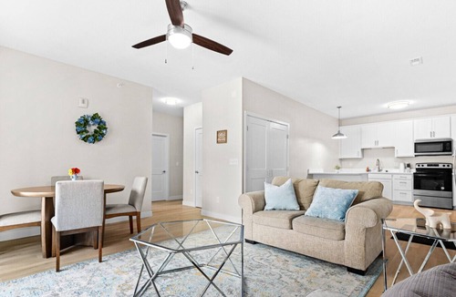 Orange Prairie Apartment | Unit 202 at Summershade