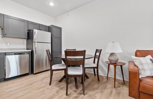 Neenah Apartment | Unit 21 at Fox Flats (1 Bed/Garage/Washer & Dryer)