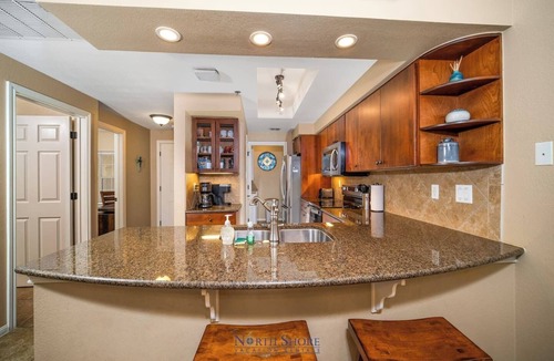 Highland Lake Estates Condo | UNIT 2114 - 2/2 Panoramic Lake View on Lake Travis