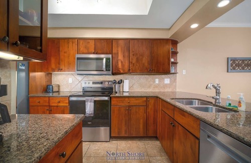 Highland Lake Estates Condo | UNIT 2114 - 2/2 Panoramic Lake View on Lake Travis